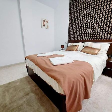 Mira Apartman Torrevieja Buitenkant foto