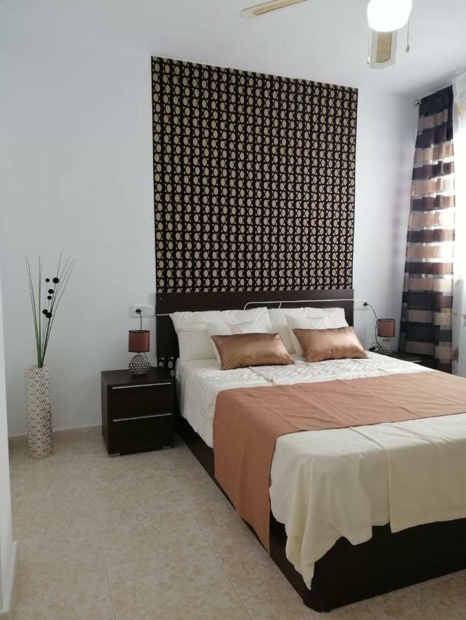 Mira Apartman Torrevieja Buitenkant foto